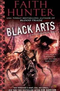 Книга Black Arts (Jane Yellowrock, Book 7)