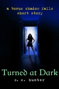 Книга Turned at Dark: A Bonus Shadow Falls Short Story