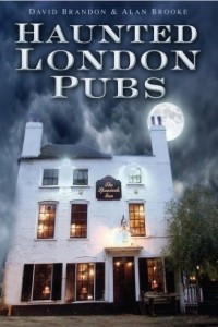 Книга Haunted London Pubs