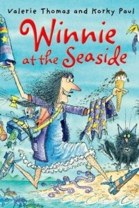 Книга Winnie at the Seaside