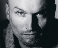 Автор - Марк Равенхилл