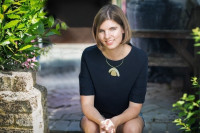 Автор - Элизабет Макнил