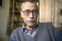 Автор - Бильге Карасу